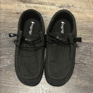 Women’s Black Casual Slip-On Shoes